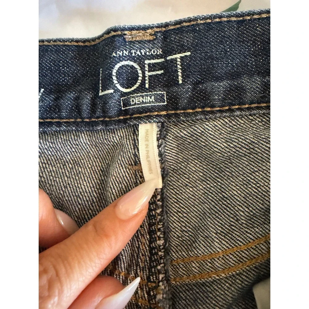 Ann Taylor Loft Boyfriend Jeans Distressed Ripped Blue Denim Button Fly Size 6 - Picture 4 of 12